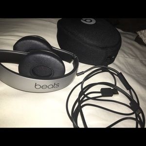 Space gray beats by dr dre